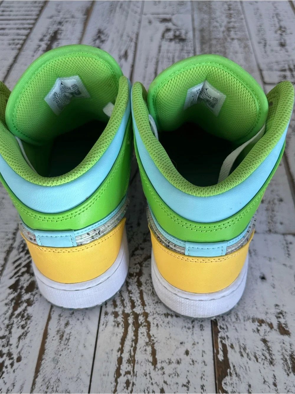 Nike Jordan 1 Mid SE (Glacier Ice, Citron Pulse, Action Green) - Youth 5